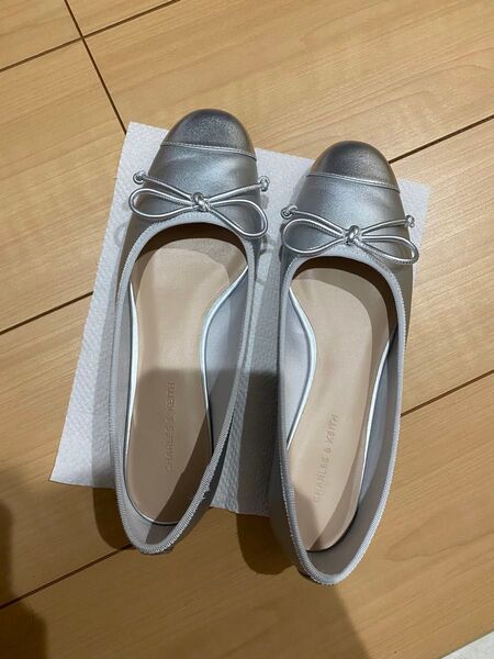 CHARLES&KEITH ボウ バレエフラット (Silver)