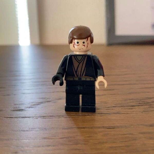 LEGO レゴ ミニフィグ アナキン(負傷バージョン) スターウォーズ