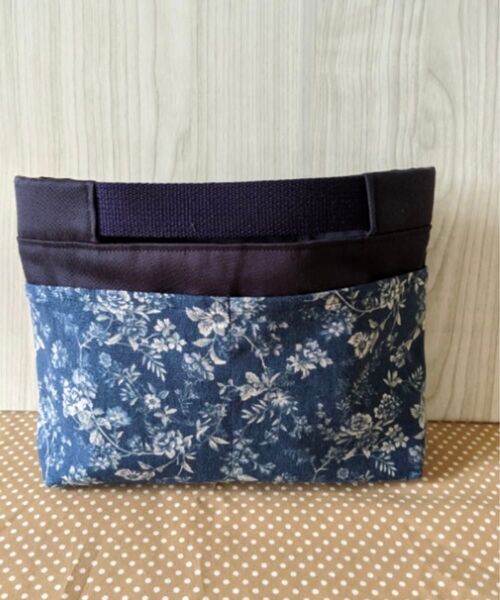 ハンドメイド バックインバック(M)紺色花柄