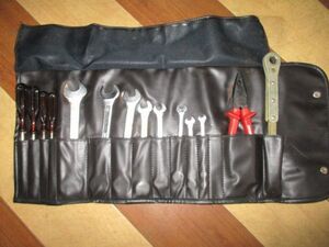 ■フェラーリ 328 308 車載工具 中古 Ferrari testarossa GTB GTS FIBREGLASS QUATTROVALVOLE DINO TOOL KIT COMPLETE 123254■