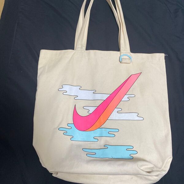 NIKE トートバッグ 通学 ファッション