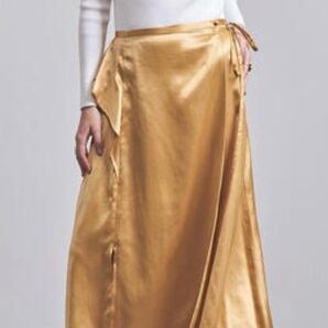 タグ付き!ELIN タグ付き!サテンラップスカート