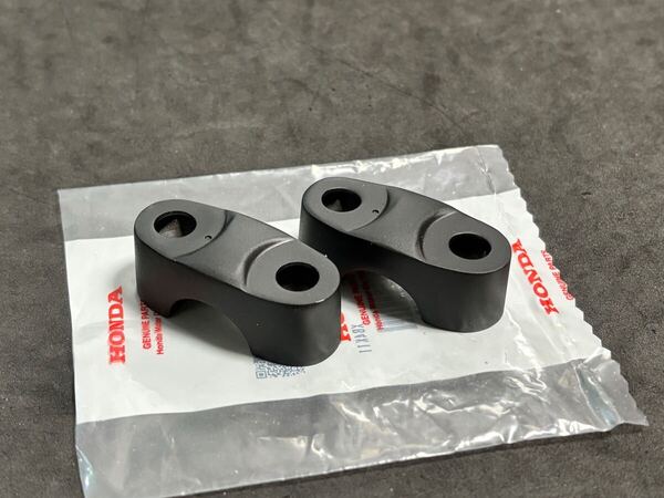 CT125 ハンドルクランプ ホルダー 純正新品 HRC ホンダ CT70 CR125R CB125TT XL125 XR250