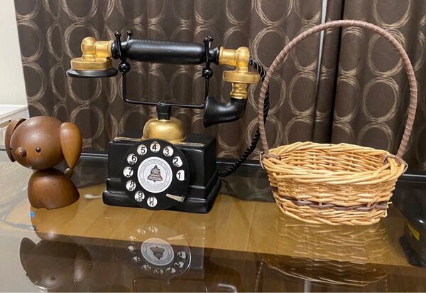 昭和レトロインテリア【美品】黒電話 ロイヤルペット 犬 カゴ 3点セット