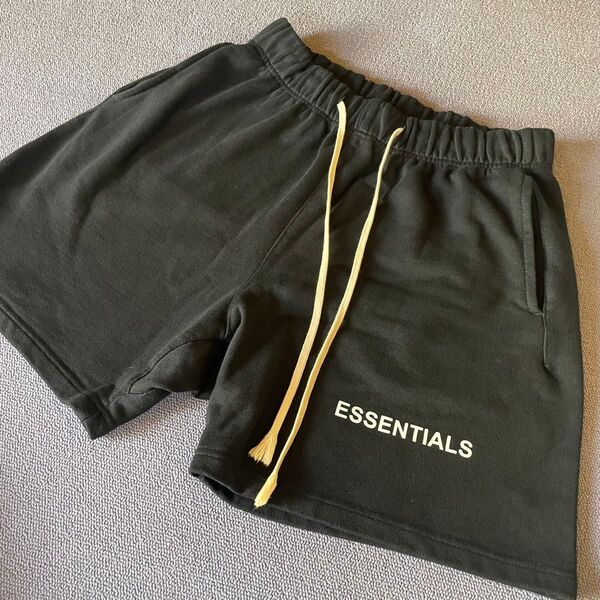 最終値下げ ESSENTIALS スエット ショートパンツ