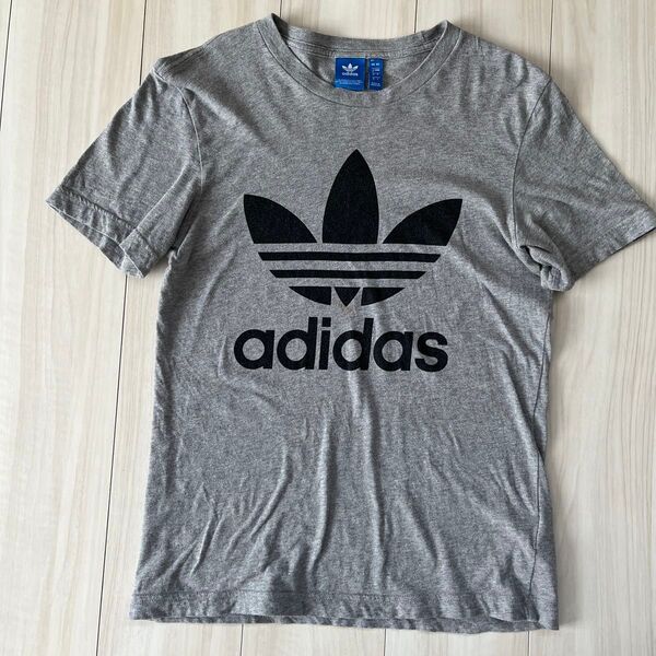adidas 半袖Tシャツ