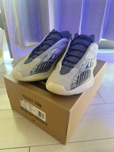 yeezy 700 v3 fade salt us11