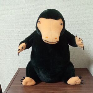 ファンタスティックビースト ニフラーのビッグぬいぐるみ