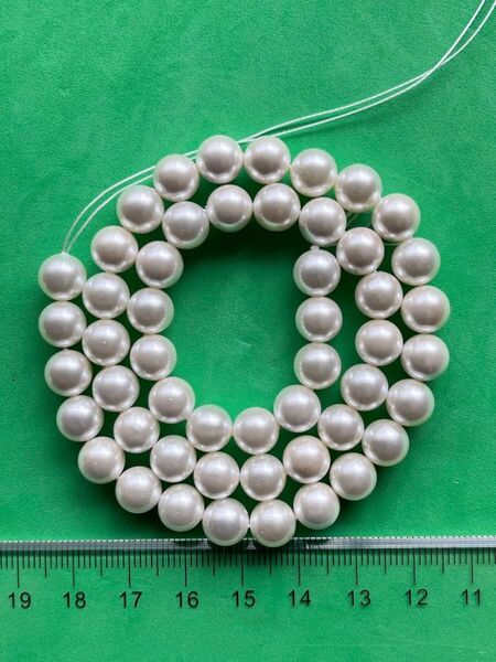 シェルパールホワイトラウンド8mm、38cm連売り