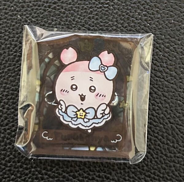 まじかるちいかわ アクリルバッジ 古本屋 カニ