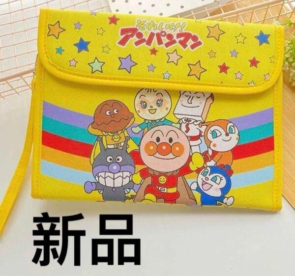 新品 美品!母子手帳ケース アンパンマン マルチケース