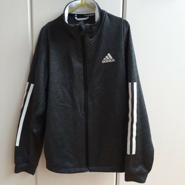 adidas ジャージ 140