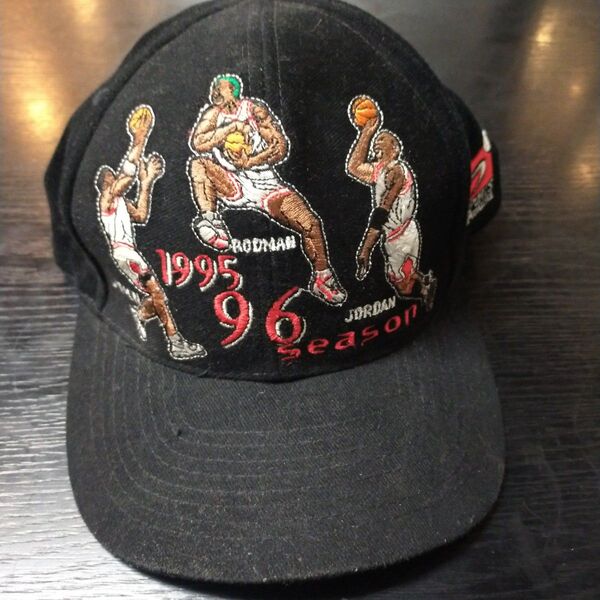 ブルズ BULLS 優勝記念 CAP ジョーダン ピッペン ロッドマン キャップ ブラック キャップ