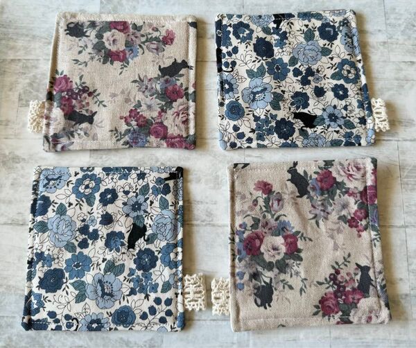 ハンドメイド*リバーシブルコースター*コットンリネン*黒猫柄うさぎ柄*4個セット