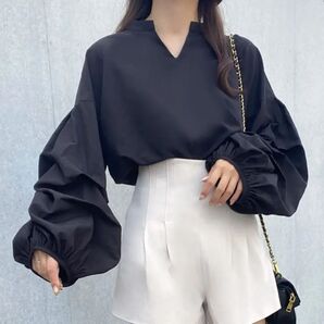 【極美品】JUNOAH キーネックボリュームスリーブブラウス 完売品