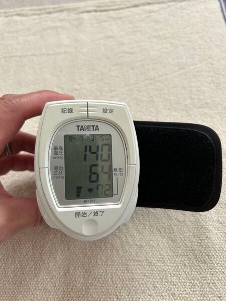 タニタ TANITA手首式血圧計