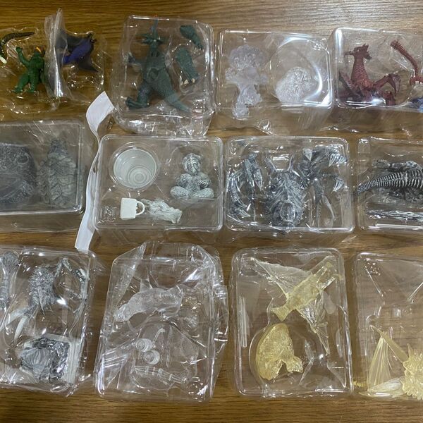 ゴジラ特撮大百科 モノクロ クリスタル 12個セット⑨