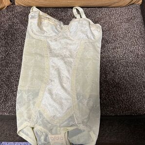 本日限定最終お値下げシャンデールNew柄ロングボディースーツC85