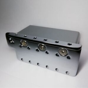 スチール製 トレモロ・ブロック 10.8mm プレート付き