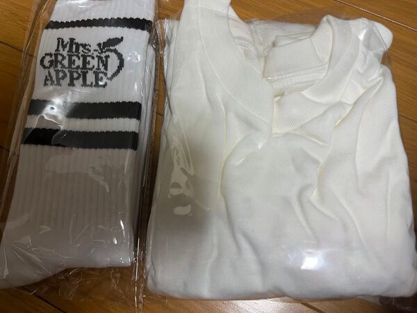 Mrs. GREEN APPLE ANTENNA FC JAM'S BOX の中のTシャツ ソックス 靴紐 ミセス