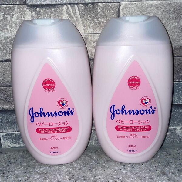 ジョンソン ベビー ローション 微香性 300mL ×2本