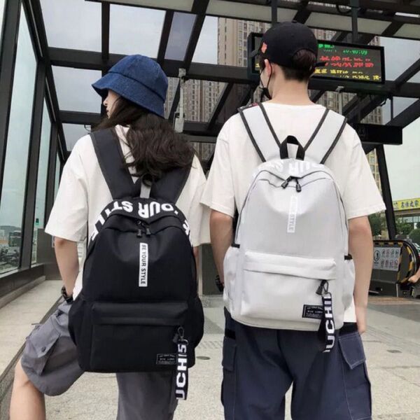 グレー リュック 大容量 バックパック リュックサック 男女兼用 軽量 アウトドア 通学 韓国 黒 カジュアル メンズ レディース