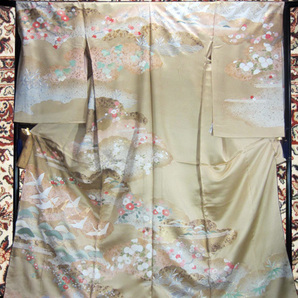 ☆創作「訪問着」未仕立て 仮絵羽『値下げ交渉あり』(琳派雲取り重ね鶴草花模様)は、いかがですか?主衿に少し難あり☆