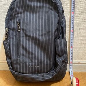 15-16インチノートPC用バックパックTUCANO Magnum Gessato 黒ストライプ