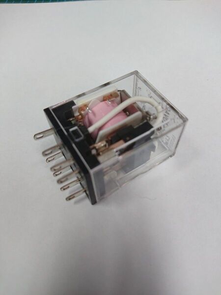 ミニパワーリレー 5個 MY2 200/220VAC