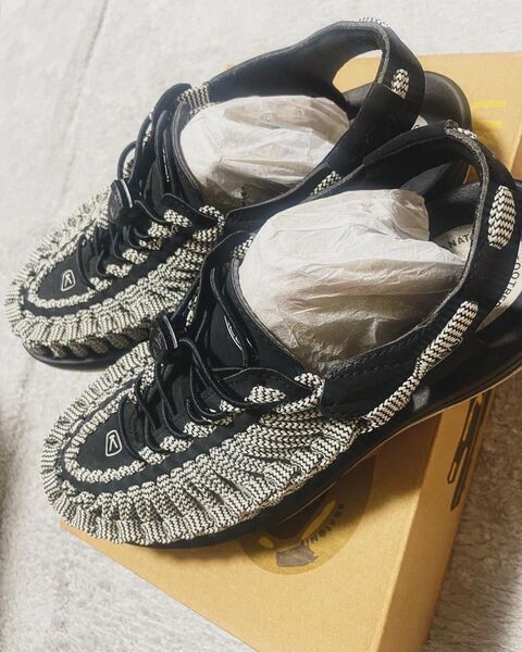 【使用回数1回】メンズ ユニーク フラット KEEN x RFW