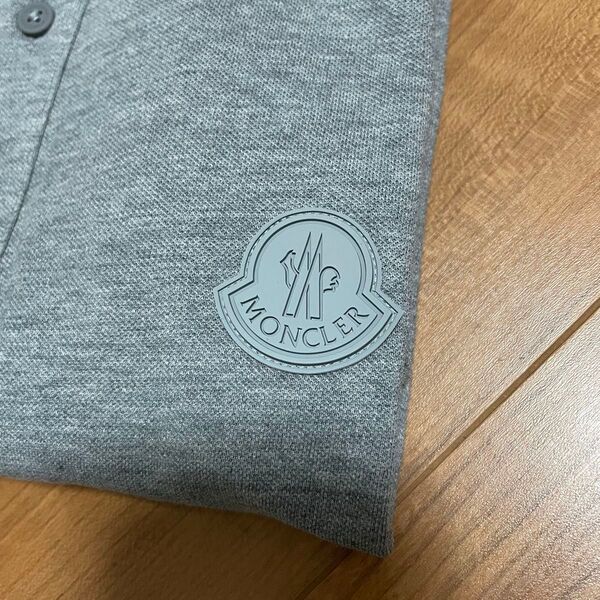 試着のみ新品 moncler ポロシャツ グレー M モンクレール