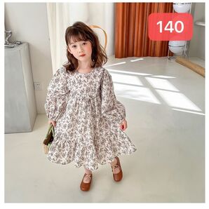 花柄可愛いワンピース 140cm 女の子