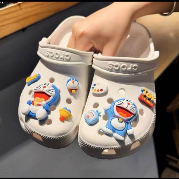 クロックス用ジビッツ ドラえもんセット(crocs靴含まれてない)②