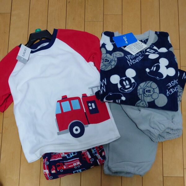 未使用◇フリースパジャマ◇長袖パジャマ◇上下セット◇Carter'sカーターズ消防車8T◇ディズニーミッキーサイズ130◇男の子