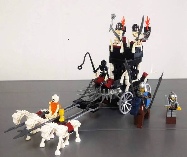 レゴ LEGO 7092 キャッスル ガイコツ監獄馬車 Skeletons' Prison Carriage Fantasy Era ファンタジー エラ ミニフィグ 盾 骸骨
