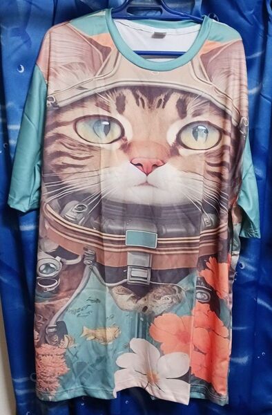男女兼用★猫ちゃんプリント★半袖Tシャツ★XL~★XXL~★2点有ります。