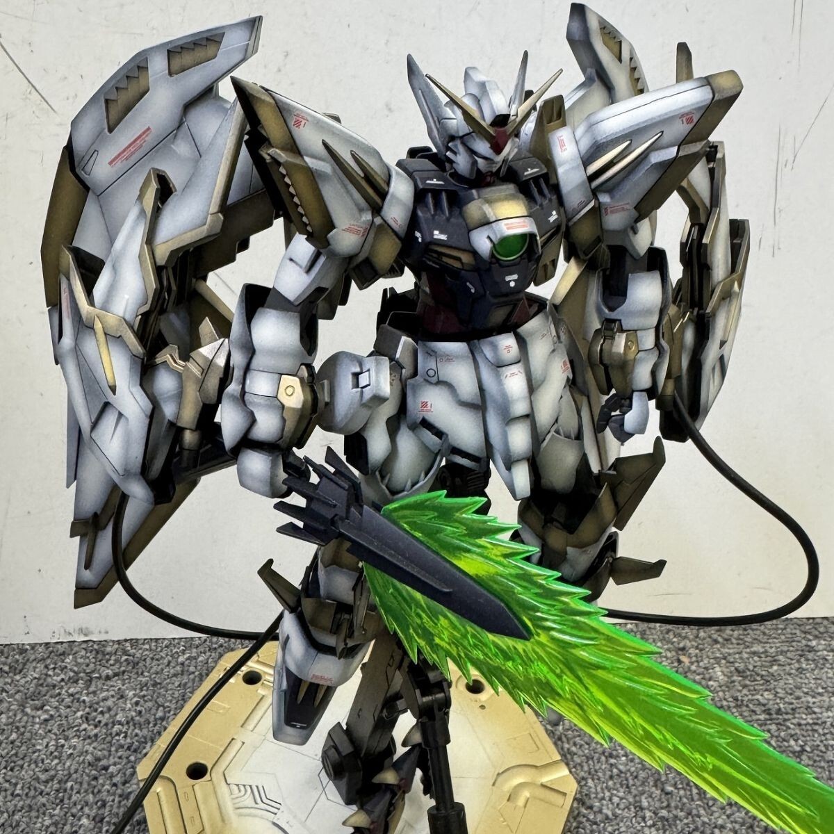 Yahoo!オークション -「ガンダムエピオン 完成品」の落札相場