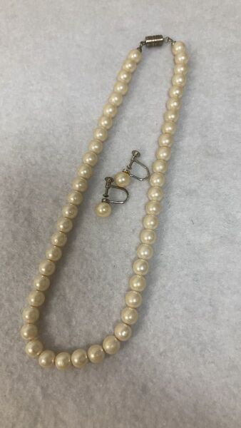 イミテーションパールネックレス、イヤリングセット イミテーションアクセサリーまとめ リメイク用 などに