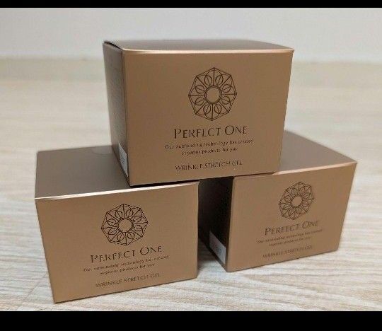 パーフェクトワン 薬用リンクルストレッチジェル 50g 3箱