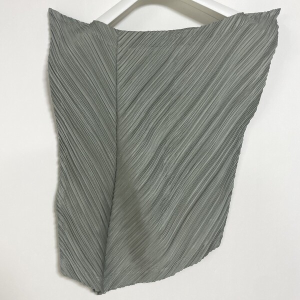 ISSEY MIYAKE サイズM トップス FJ368