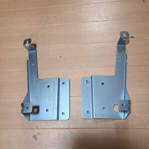 セレナc26フリップダウンモニターステー