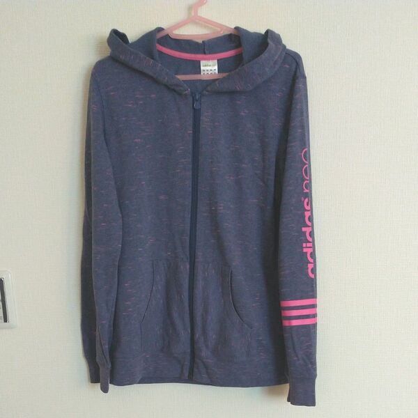 adidasパーカー