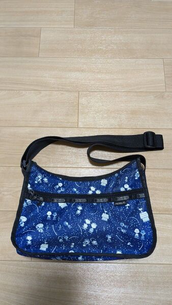 中古 レスポートサック LeSportsac ショルダー バッグ 斜め掛け ナイロン スヌーピー snoopy