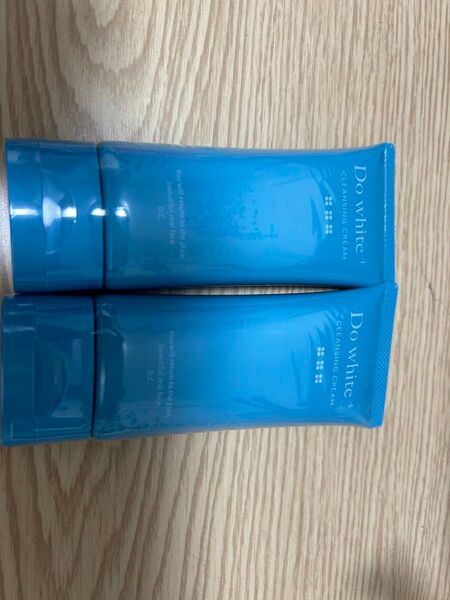 DO white + CLEANSING CREAM