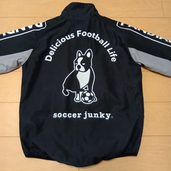 【美品】サッカージャンキー 中綿 昇華 ピステ ジャケット L 黒 フルジップ