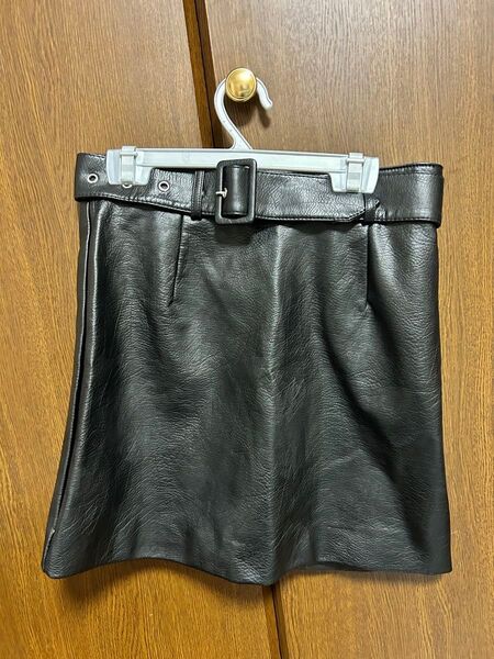 H&M フェイクレザー ロック ベルト付き タイト ミニスカート 36サイズ S