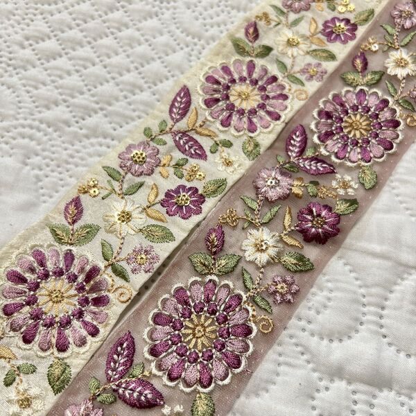 【今月のセール!おまとめ対象外】インド刺繍リボン50センチ×2本