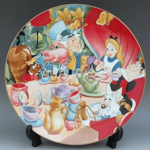  Disney .... страна. Alice plate (CARTOON CLASSICS) KENLEYS фирма ( Англия ) керамика производства 