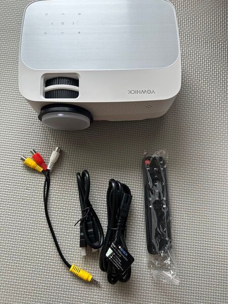 YOWHICプロジェクター1080P USB/HDMI/AV/SD/TF搭載