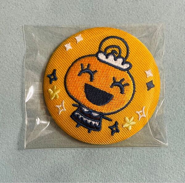 たまごっち カプコンカフェ トレーディング 刺繍缶バッジ めめっち